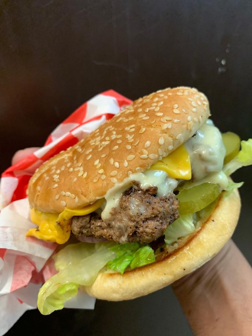 BIG BURGER & MAIN STREET PIZZA