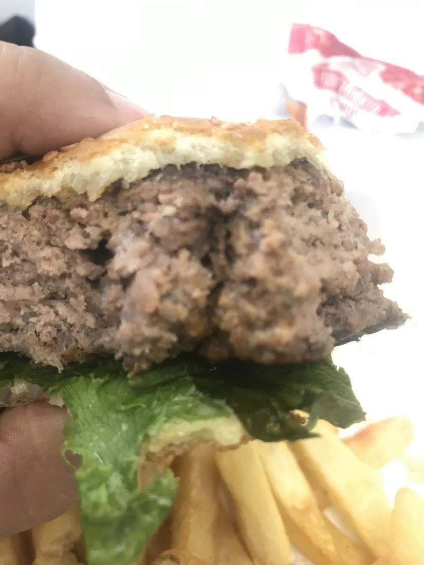 BIG BURGER & MAIN STREET PIZZA